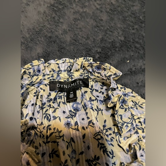 Dynamite Floral Blouse - Picture 4 of 4